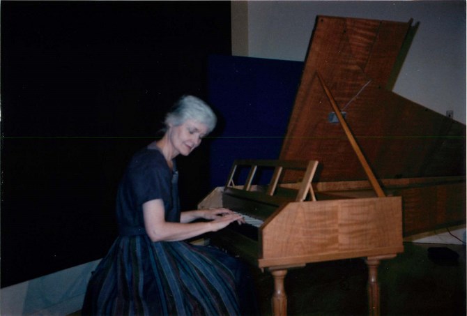 Presenting the fortepiano at Western